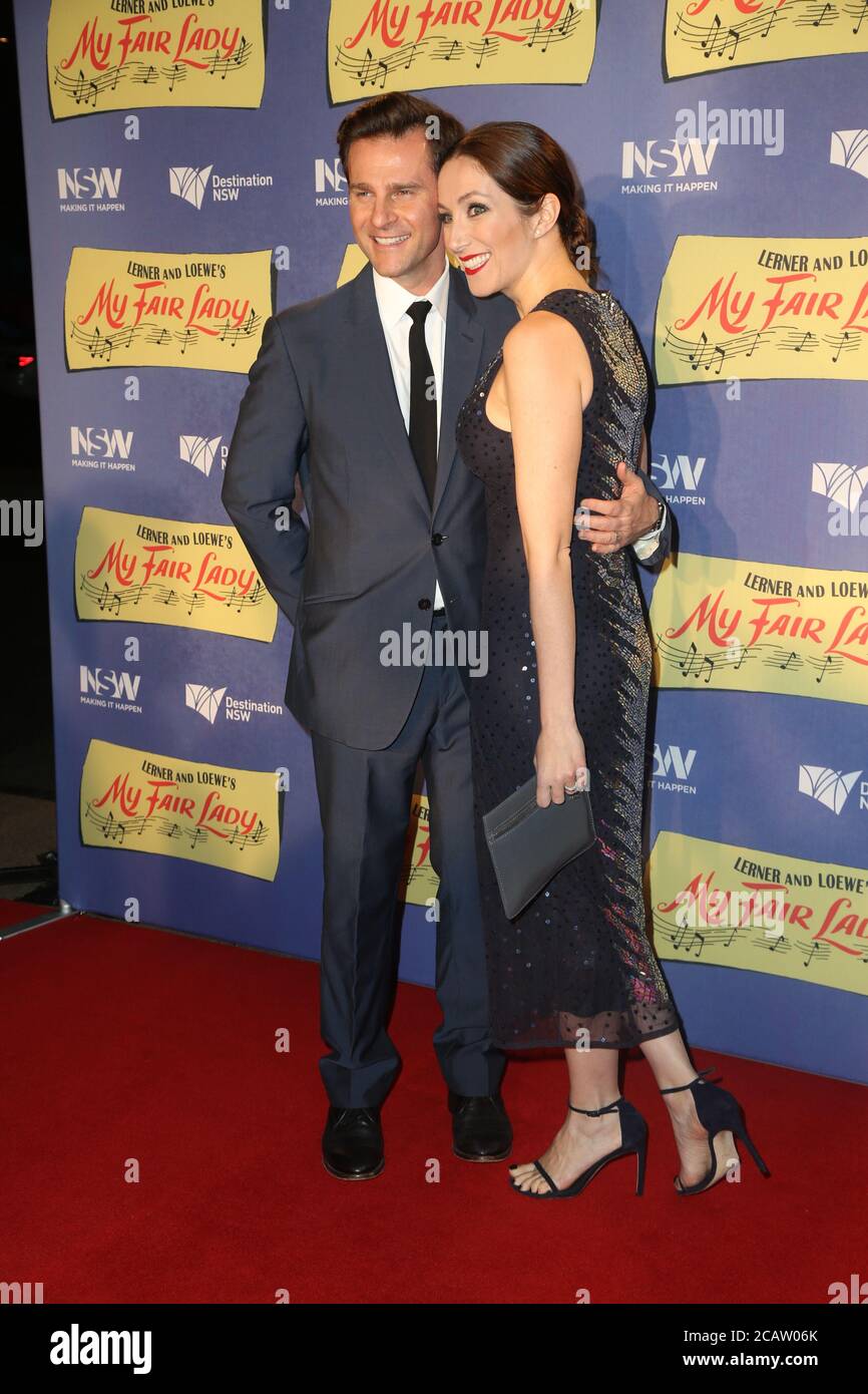 David Campbell und seine Frau Lisa kommen auf dem roten Teppich für die My Fair Lady Australian Premiere im Joan Sutherland Theater, Sydney Opera House. Stockfoto