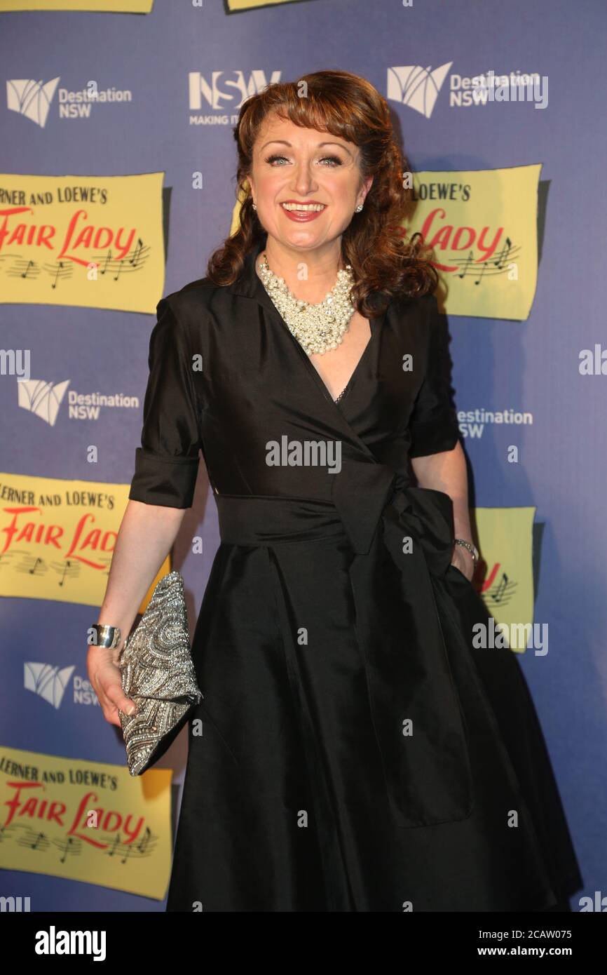 TBC kommt auf dem roten Teppich für die My Fair Lady Australian Premiere im Joan Sutherland Theatre, Sydney Opera House. Stockfoto