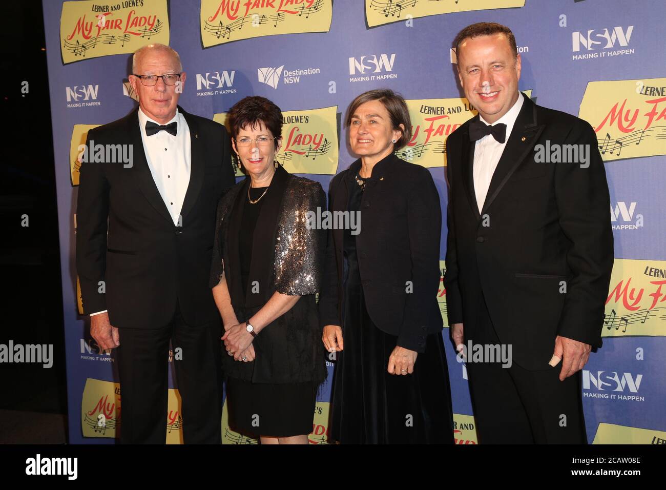 TBC kommt auf dem roten Teppich für die My Fair Lady Australian Premiere im Joan Sutherland Theatre, Sydney Opera House. Stockfoto