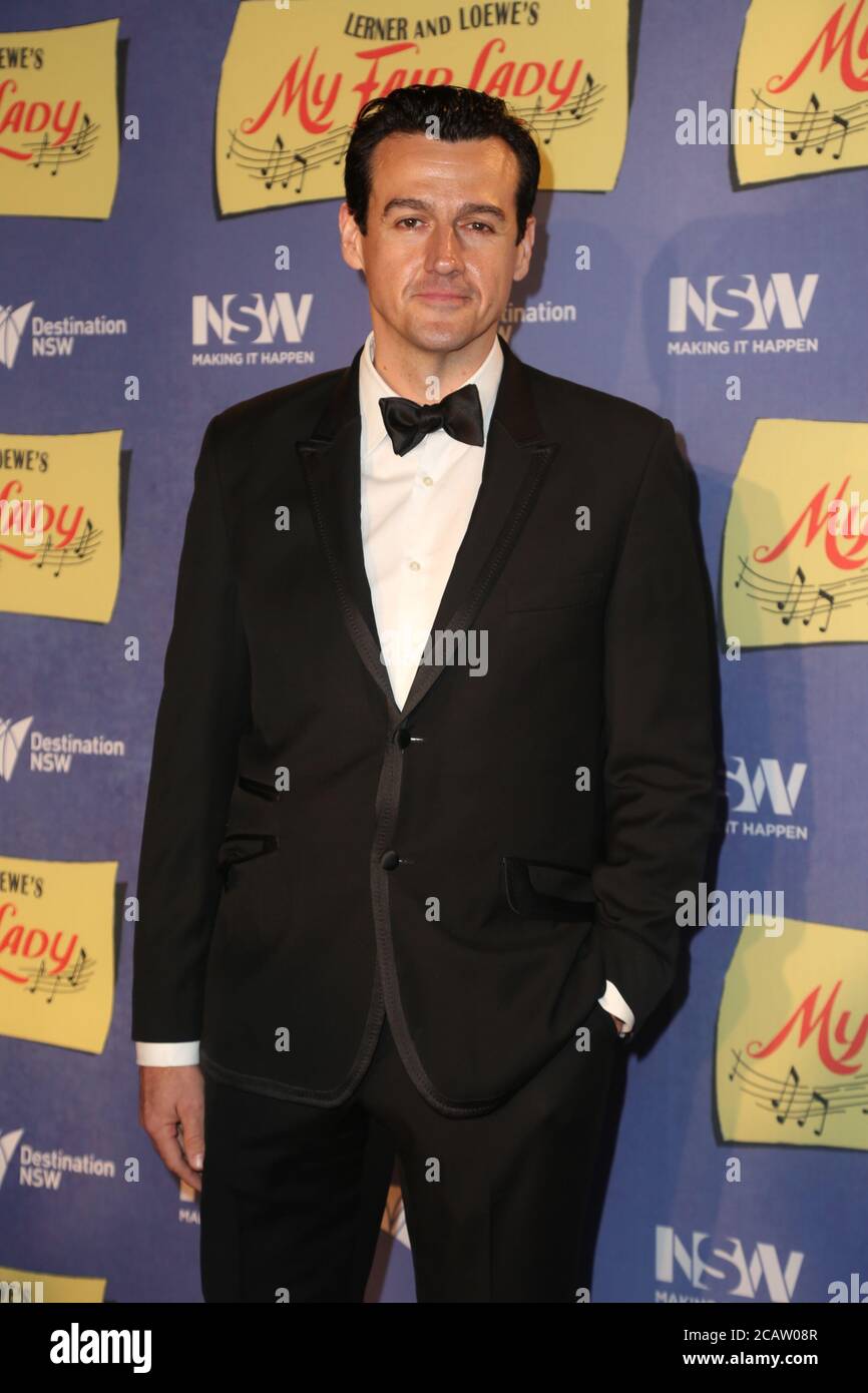 TBC kommt auf dem roten Teppich für die My Fair Lady Australian Premiere im Joan Sutherland Theatre, Sydney Opera House. Stockfoto