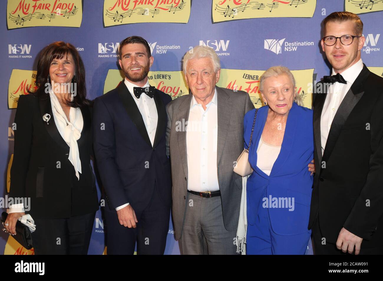 TBC kommt auf dem roten Teppich für die My Fair Lady Australian Premiere im Joan Sutherland Theatre, Sydney Opera House. Stockfoto