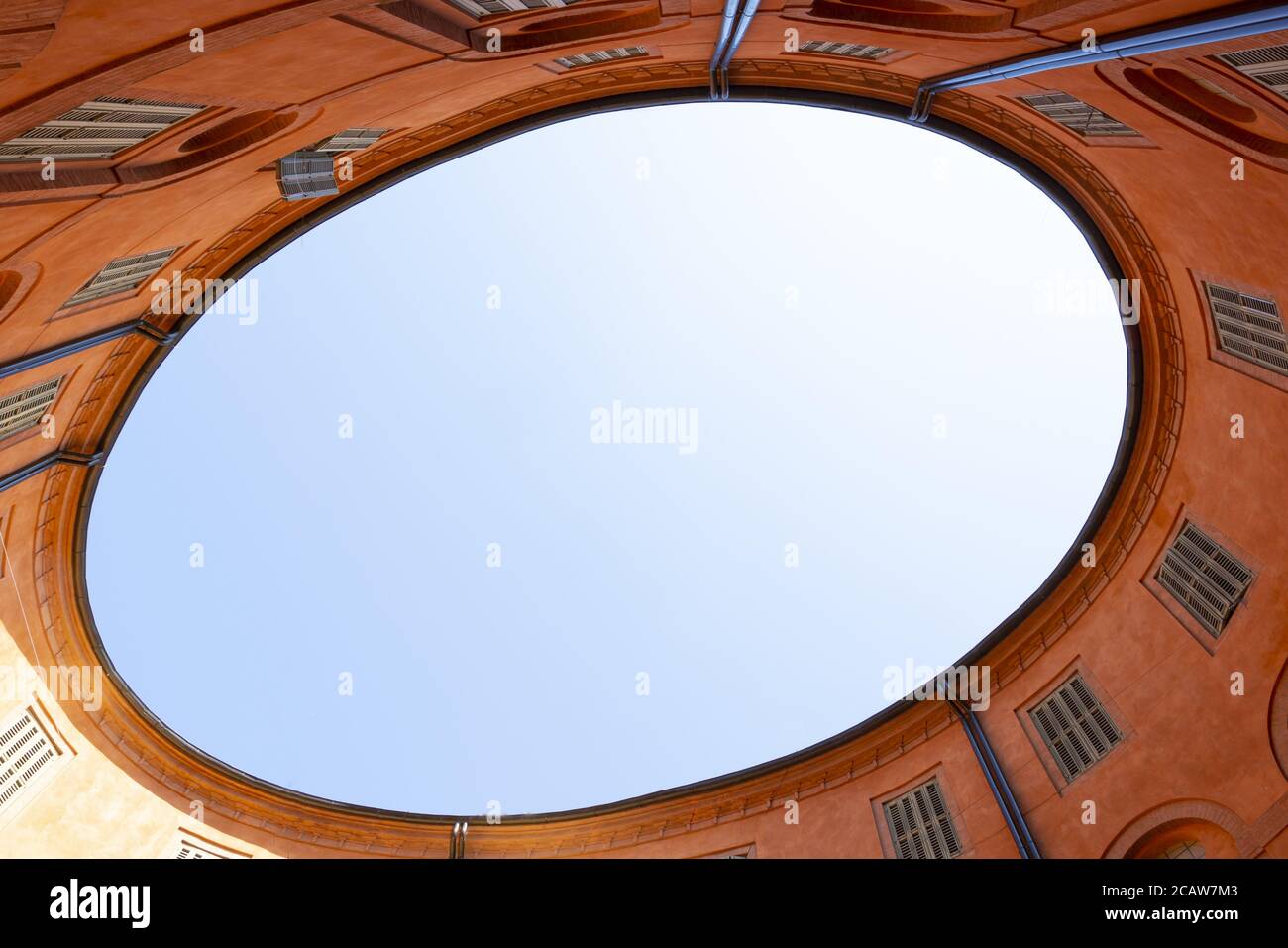 Ferrara, Italien. 6. August 2020. Panoramablick auf das Rotonda Foschini Gebäude in Ferrara, Italien Stockfoto