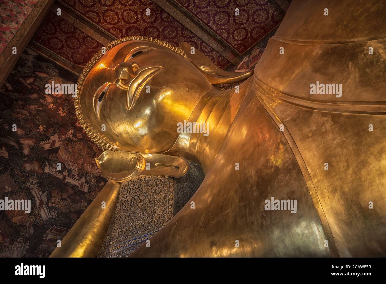 Liegender Buddha am Wat Pho Tempel in Bangkok, Thailand. Stockfoto