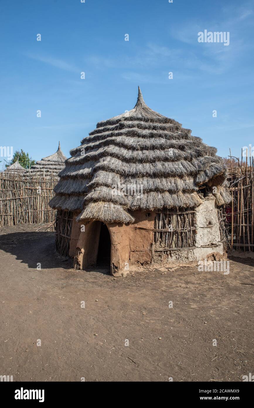 Strohhütte in einem Karamojong-Dorf, Moroto District, Uganda Stockfoto
