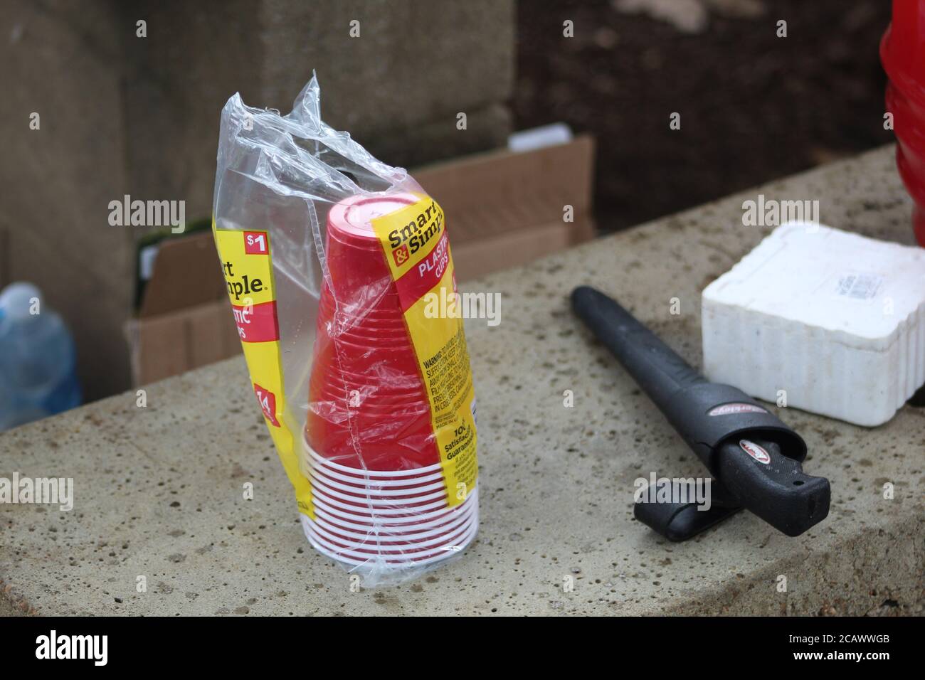 Red Solo Cups auf dem Campingplatz in Disney Oklahoma Stockfoto