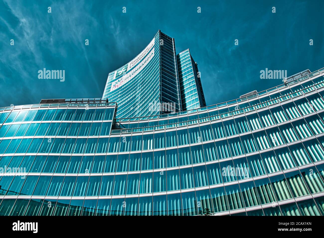 Mailand, Italien 08.08.2020: Futuristischer, moderner Palazzo Lombardia, Lombardei Palast ist der Hauptsitz der Regierung der Lombardei, gelegen in der Directio Stockfoto