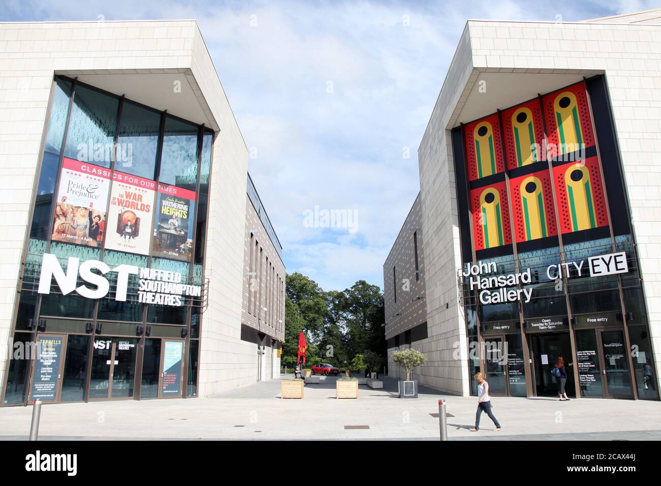 NST Nuffield Southampton Theatre und John Hansard Gallery, oberhalb der Bar Street, Southampton, England, Großbritannien, August 2020 Stockfoto