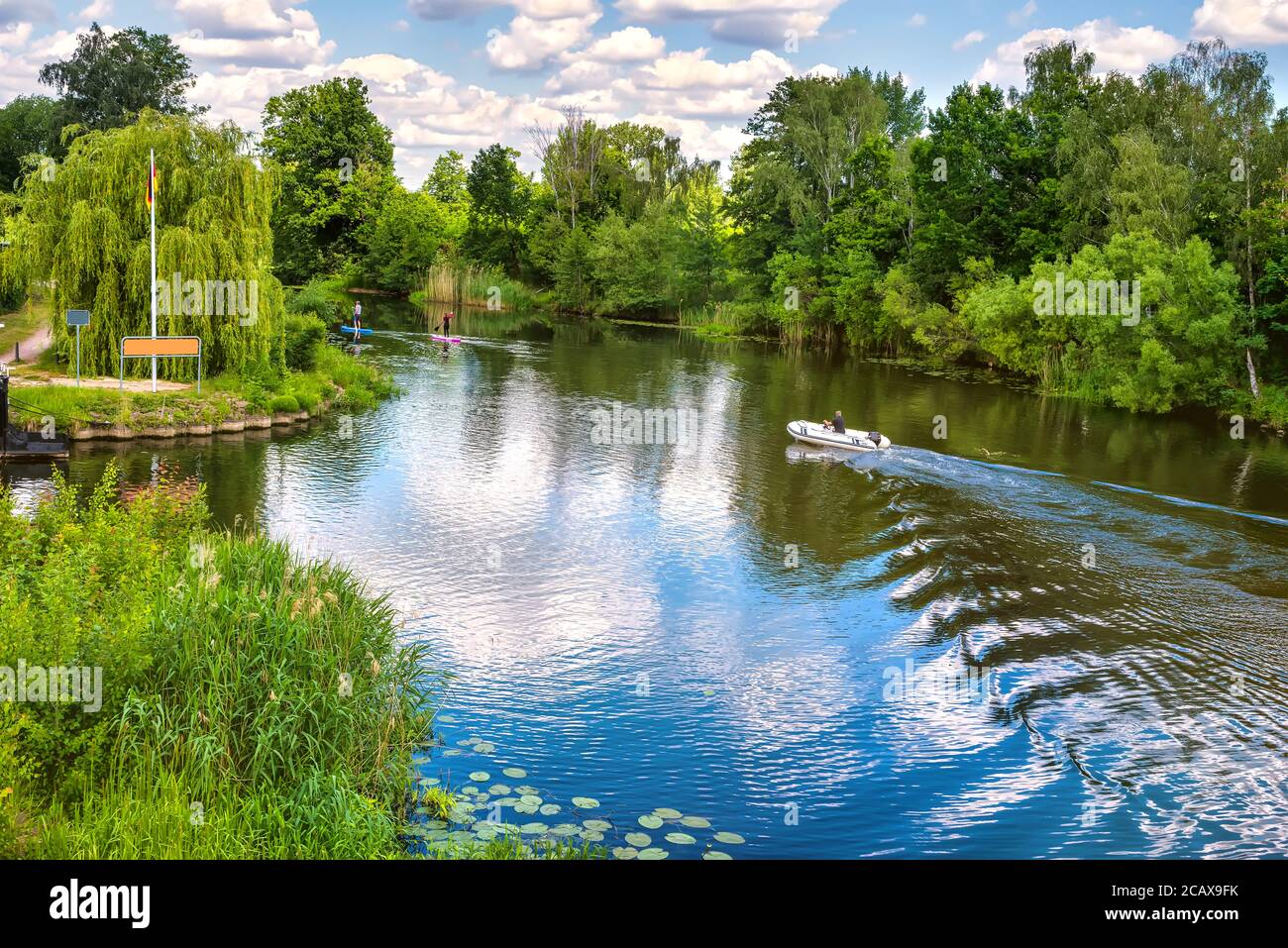 Landschaft in Oranienburg mit havel und Ufer in schöner Umgebung Sonnenschein Stockfoto