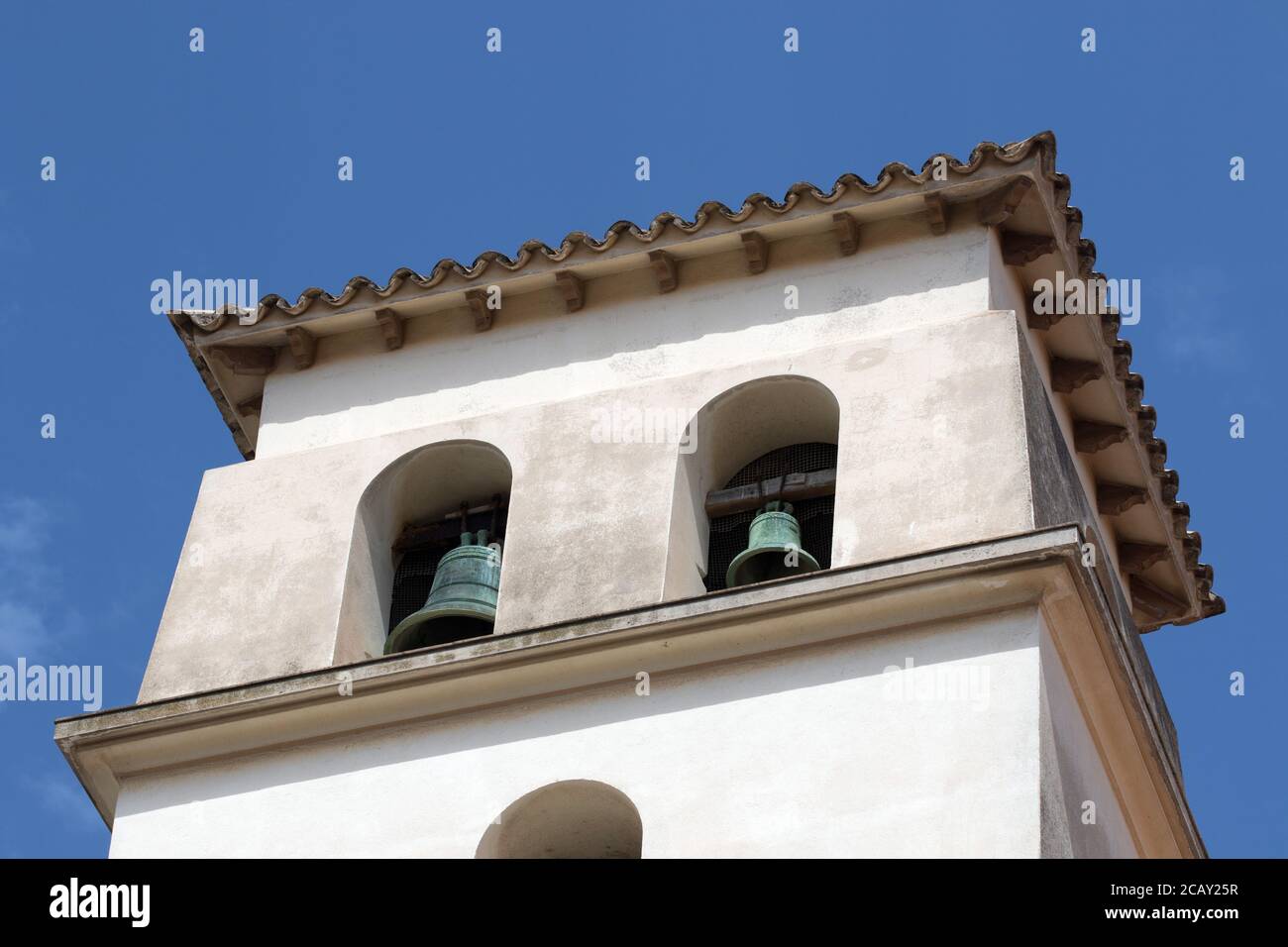 Glockenturm der Kirche von Sant Elm in (Parroquia de Sant Salvador de la Marina) Eivissa, Ibiza-Stadt, Balearen, Spanien Stockfoto