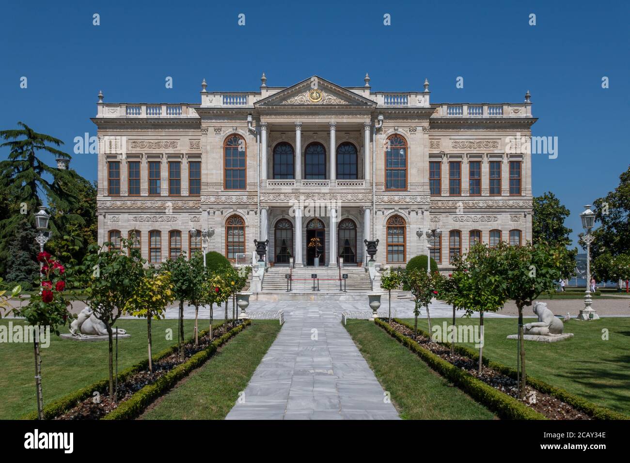 Der Dolmabahce Palast im Stadtteil Besiktas in Istanbul, Türkei Stockfoto