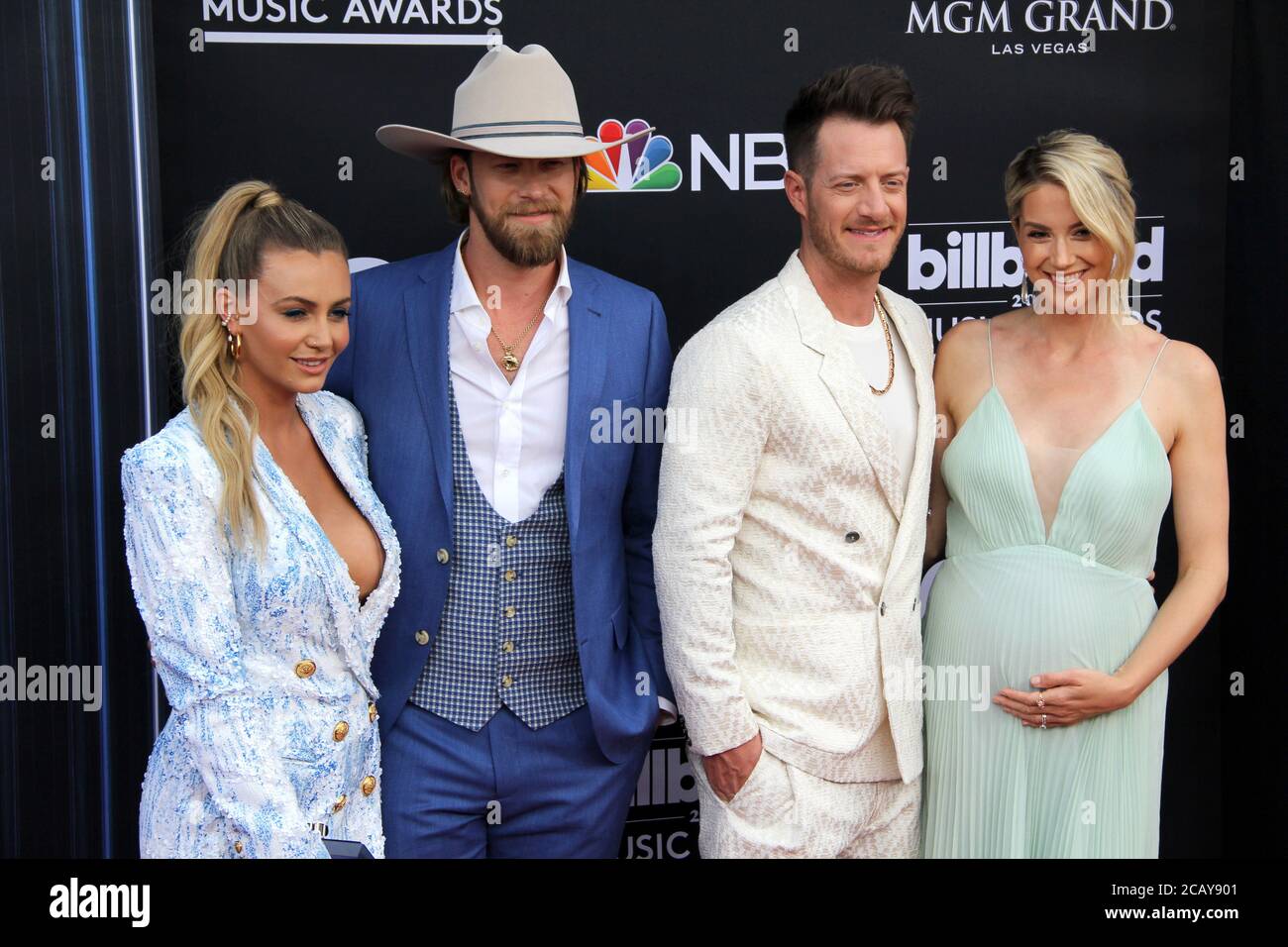 LAS VEGAS - 1. MAI: Florida Georgia Line, Brittney Marie Cole Kelley, Brian Kelley, Tyler Hubbard, Hayley Stommel Hubbard bei den Billboard Music Awards 2019 in der MGM Grand Garden Arena am 1. Mai 2019 in Las Vegas, NV Stockfoto