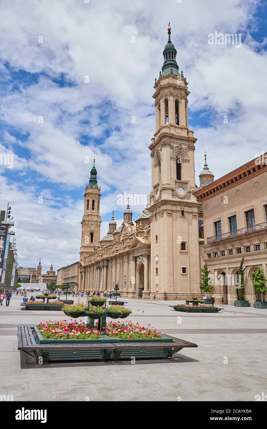 Die Kathedrale des Erlösers (spanisch: Catedral del Salvador) oder La Seo de Zaragoza ist eine römisch-katholische Kathedrale in Zaragoza, in Aragon, Spanien. Stockfoto