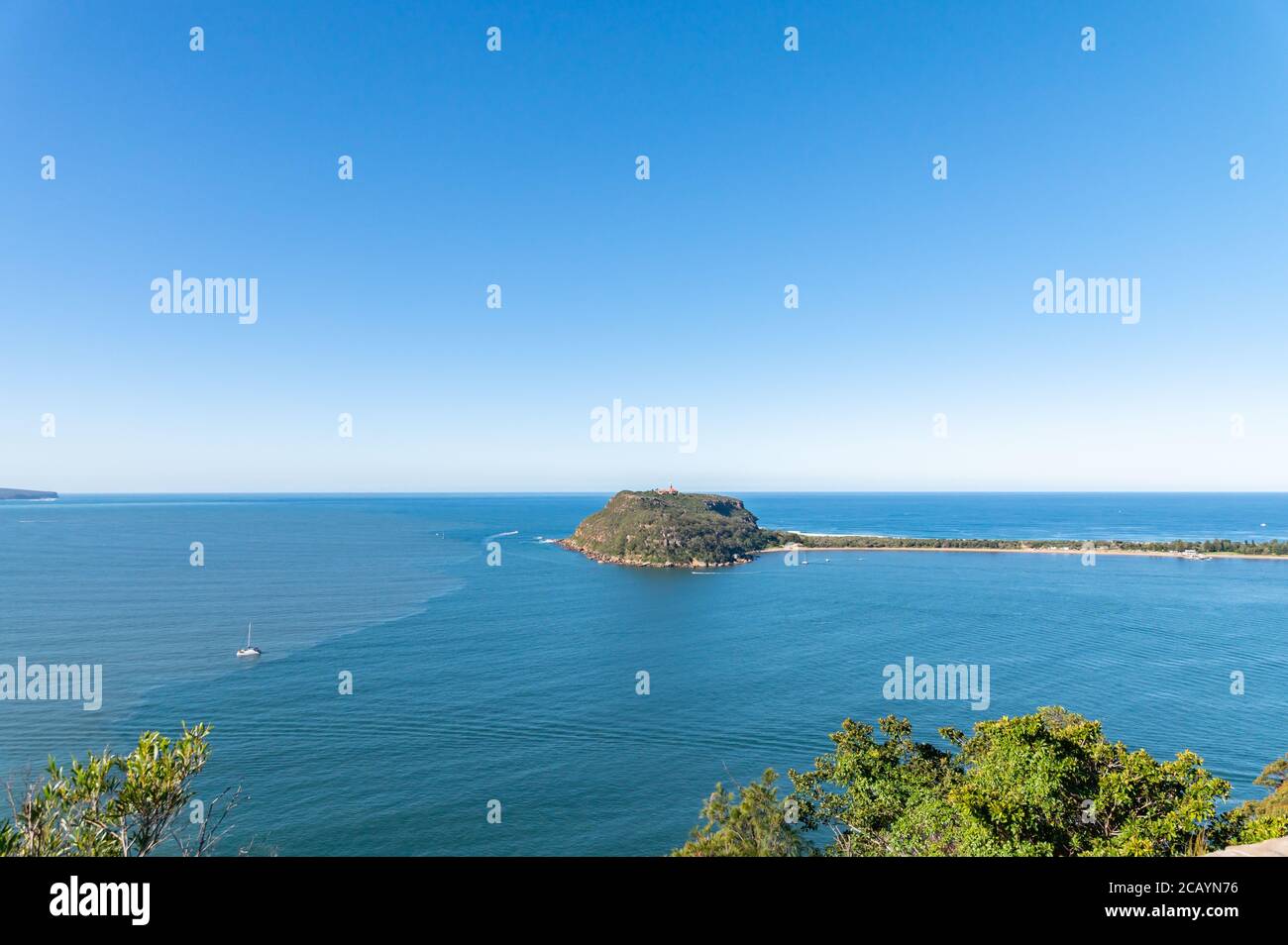 Blick auf Barrenjoey Head vom West Head Lookout auf A Sonniger Winternachmittag Stockfoto
