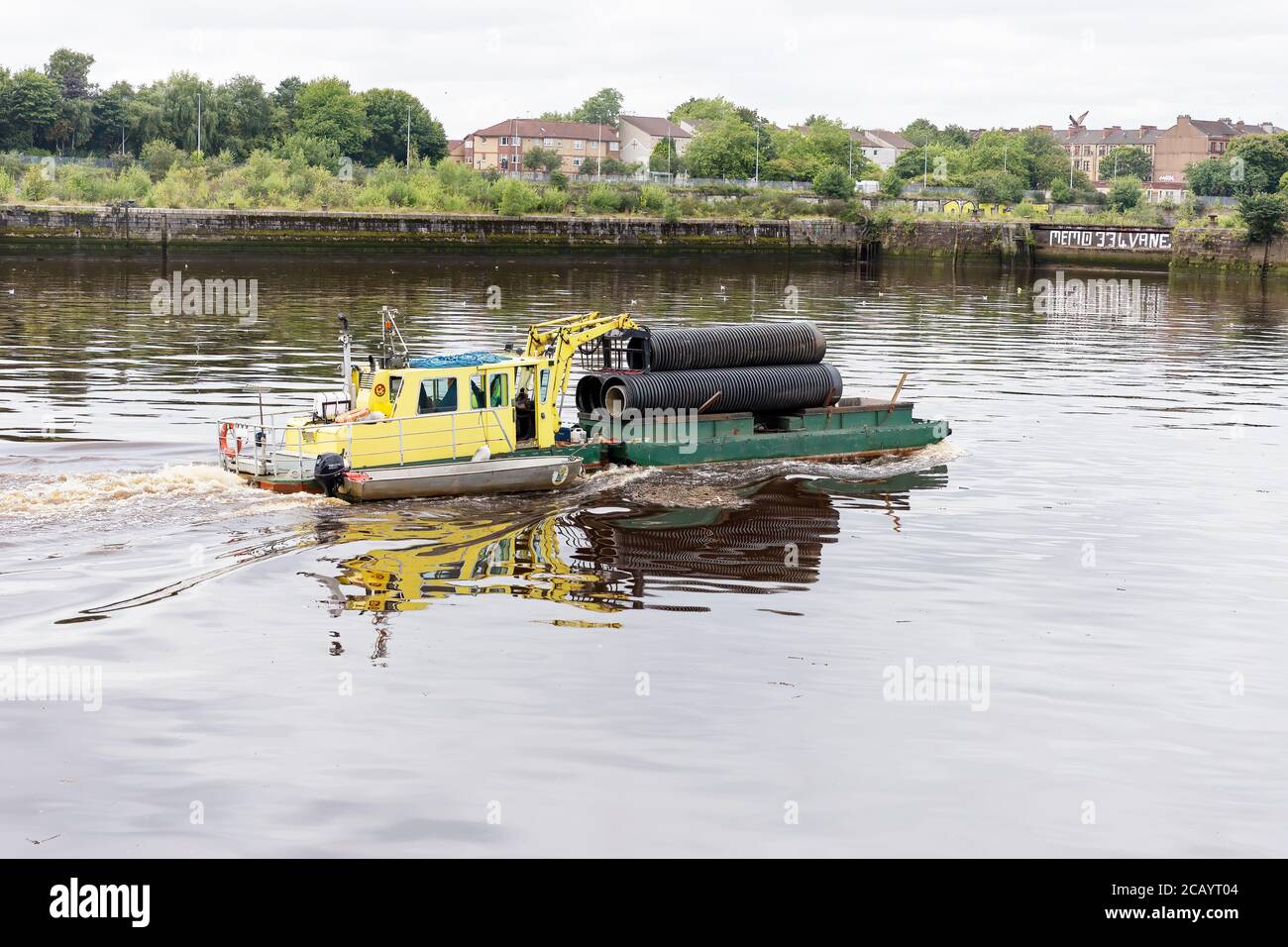 Der Heilige Mungo, Die "Wasserhexe". Entfernt Trümmer, die zum Fluss Clyde gebracht werden. Stockfoto