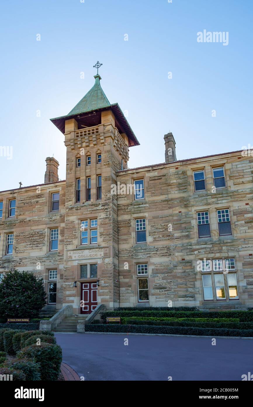 Sydney NSW Australien - 20. September 2019 - Holy Cross College Garden an einem sonnigen Frühlingsnachmittag Stockfoto