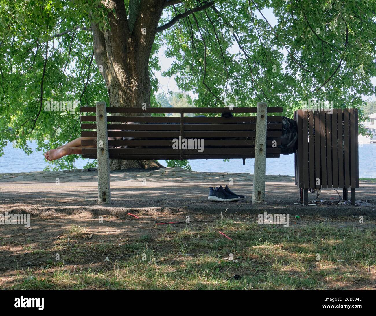 Parkbank Von Hinten Stockfotos und -bilder Kaufen - Alamy