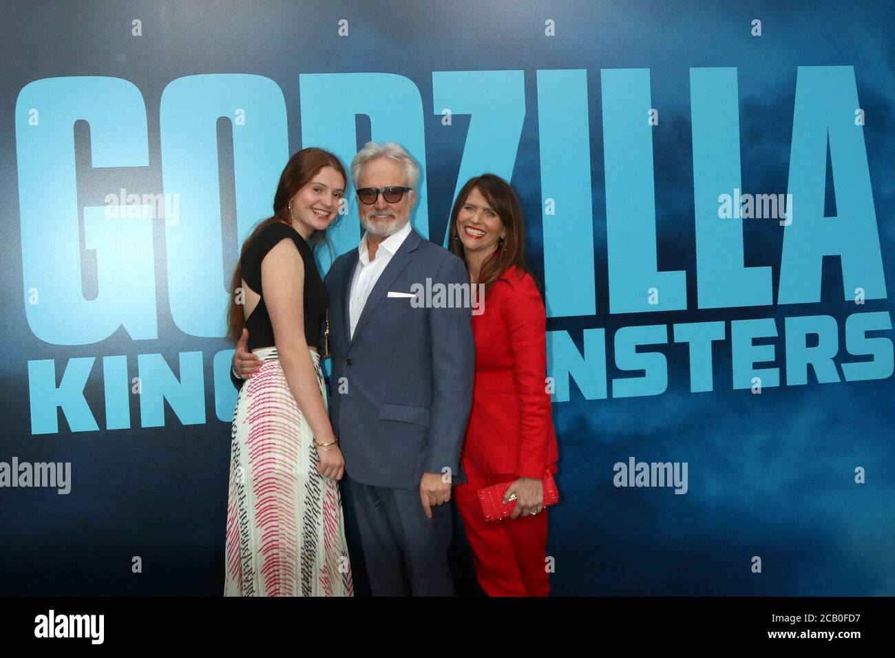 LOS ANGELES - MAI 18: Mary Louisa Whitford, Bradley Whitford, Amy Landecker bei der 'Godzilla: King of the Monsters' Premiere im TCL Chinese Theatre IMAX am 18. Mai 2019 in Los Angeles, CA Stockfoto