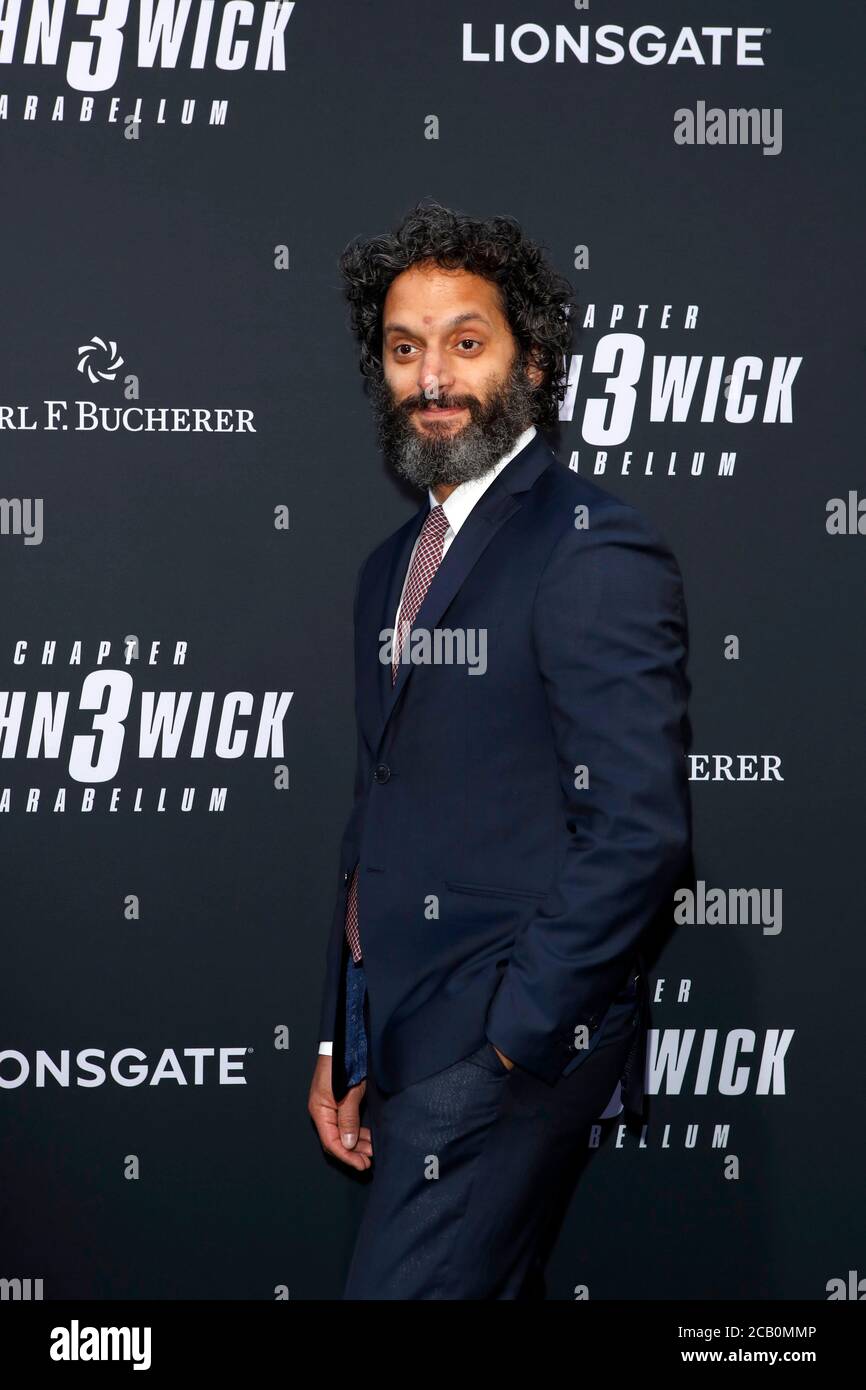 LOS ANGELES - MAI 15: Jason Mantzoukas beim 'John Wick Chapter 3 Parabellum' Los Angeles Premiere im TCL Chinese Theatre IMAX am 15. Mai 2019 in Los Angeles, CA Stockfoto