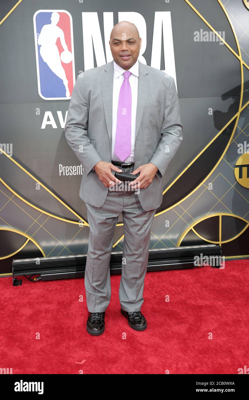 LOS ANGELES - JUN 24: Charles Barkley bei den NBA Awards 2019 im Barker Hanger am 24. Juni 2019 in Santa Monica, CA Stockfoto