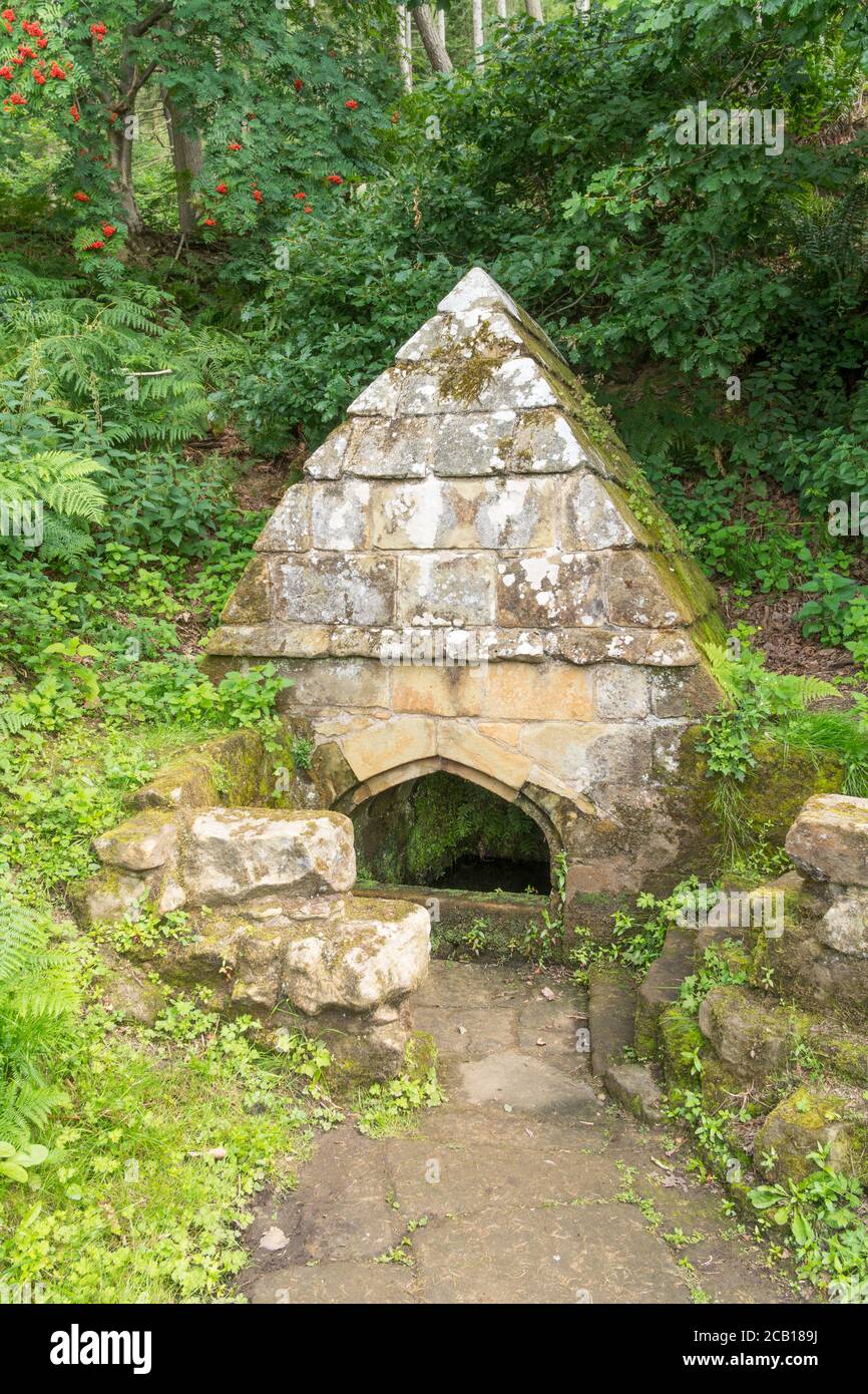 Das Quellhaus oder Brunnenhaus, die Wasserversorgung für Mount Grace Priory, East Harlsey, North Yorkshire, England, Großbritannien Stockfoto