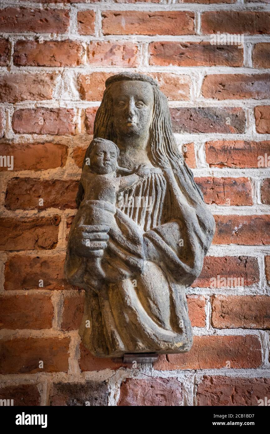 Statue der Jungfrau Maria, Mitte des 15. Jahrhunderts, Kathedrale, Bischofskirche der schwedischsprachigen evangelisch-lutherischen Diözese Borga, Porvoo Stockfoto