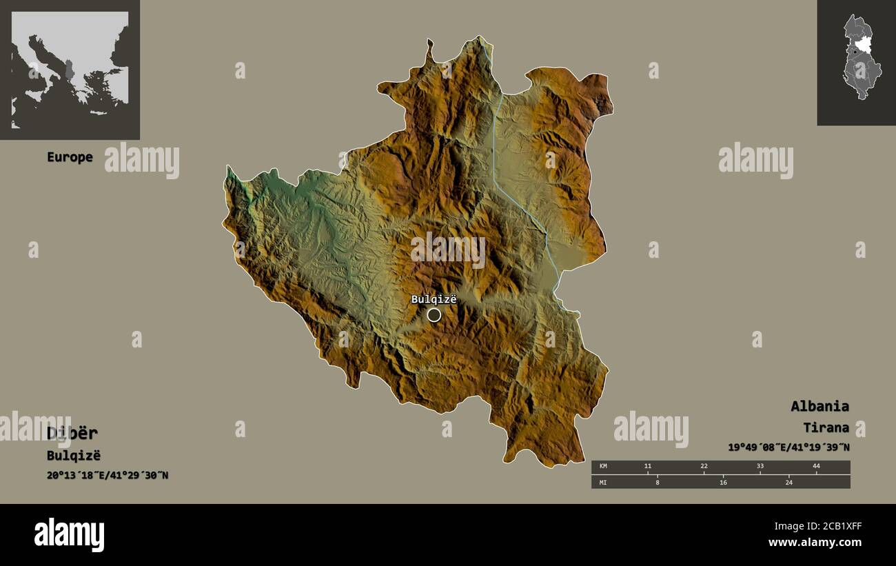 Form von Dibër, Grafschaft Albanien, und seine Hauptstadt. Entfernungsskala, Vorschauen und Beschriftungen. Topografische Reliefkarte. 3D-Rendering Stockfoto