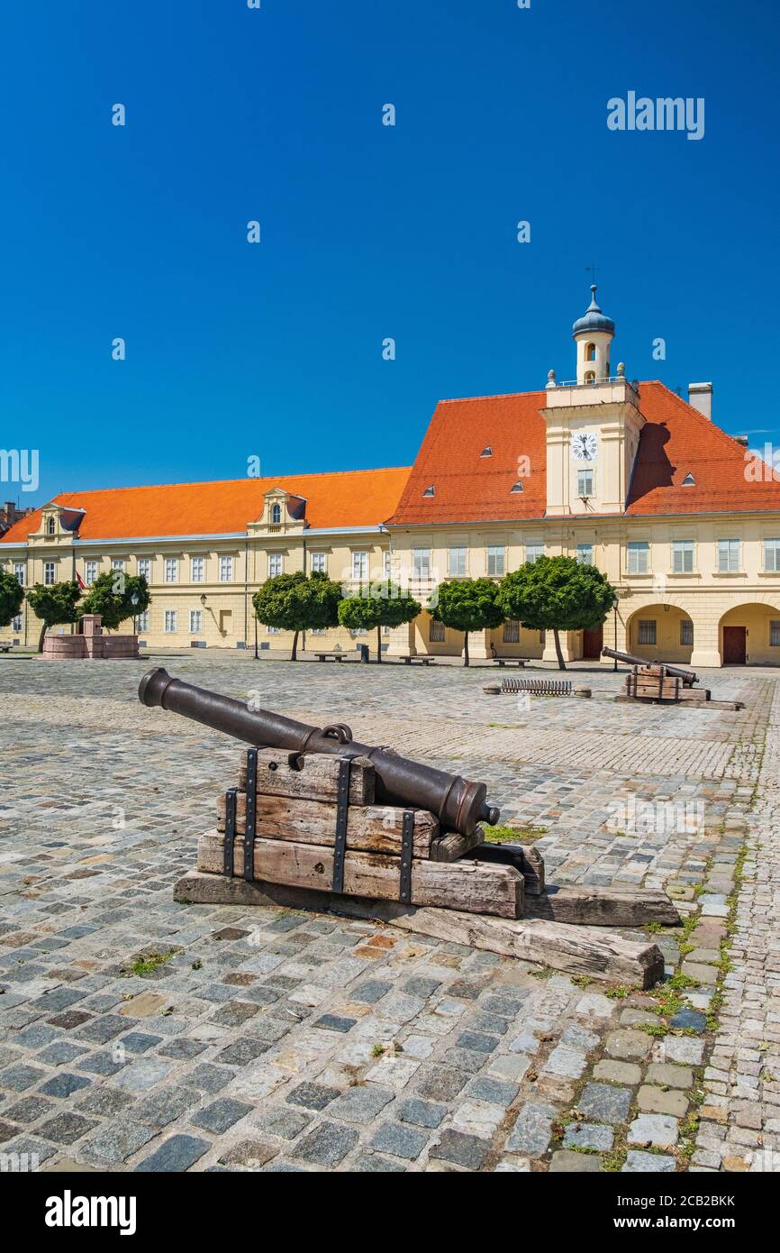 Platz der Heiligen dreifaltigkeit in Tvrdja, alte historische Stadt Osijek, Kroatien Stockfoto