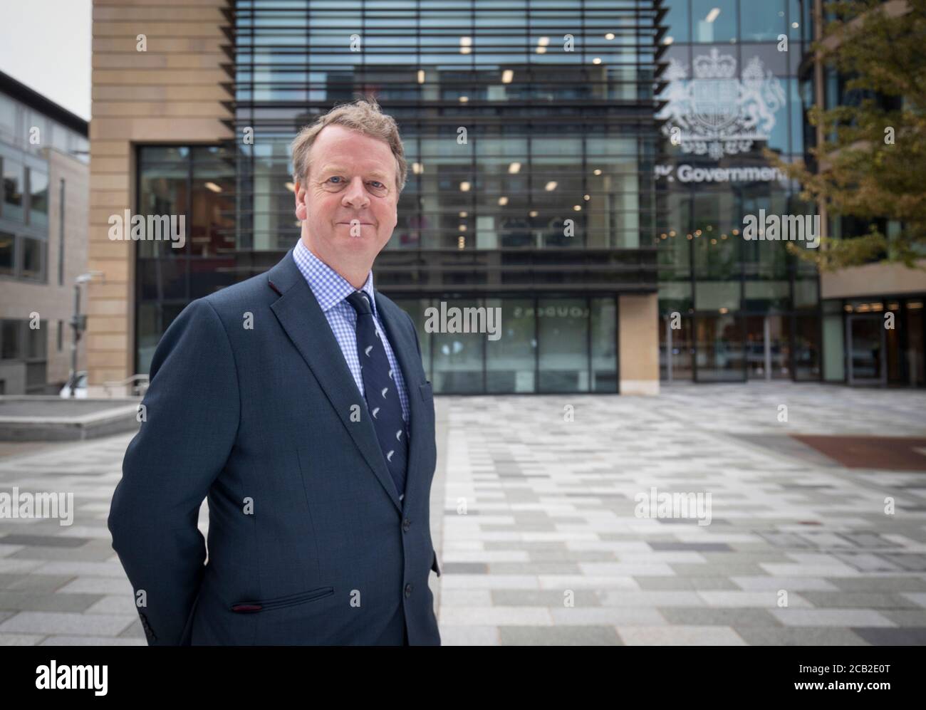 Staatssekretär für Schottland Alister Jack vor dem Queen Elizabeth House, dem neuen Regierungszentrum in Edinburgh. Stockfoto