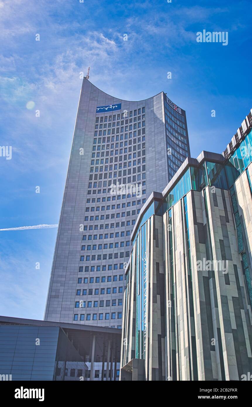 Universitätskirche und MDR-Turm in der Stadt Leipzig Stockfoto