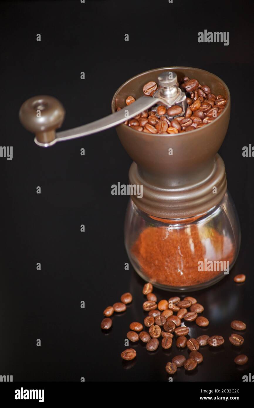 Kaffeemühle mit Bohnen 13166 Stockfoto
