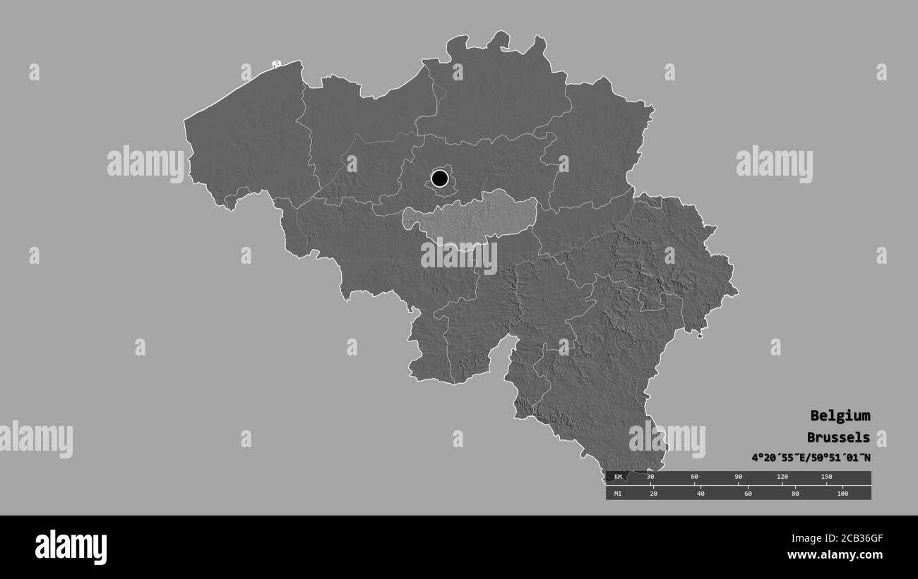 Entsättigte Form von Belgien mit seiner Hauptstadt, Hauptregionalteilung und dem abgetrennten Brabant Wallon-Gebiet. Beschriftungen. Höhenkarte mit zwei Ebenen. 3D-Renderi Stockfoto