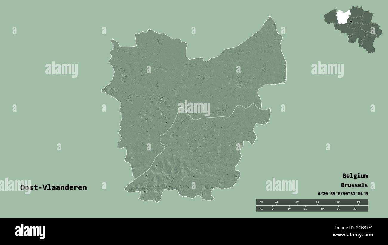 Form von Oost-Vlaanderen, Provinz Belgien, mit seiner Hauptstadt auf festem Hintergrund isoliert. Entfernungsskala, Regionenvorschau und Beschriftungen. Farbiger eleva Stockfoto