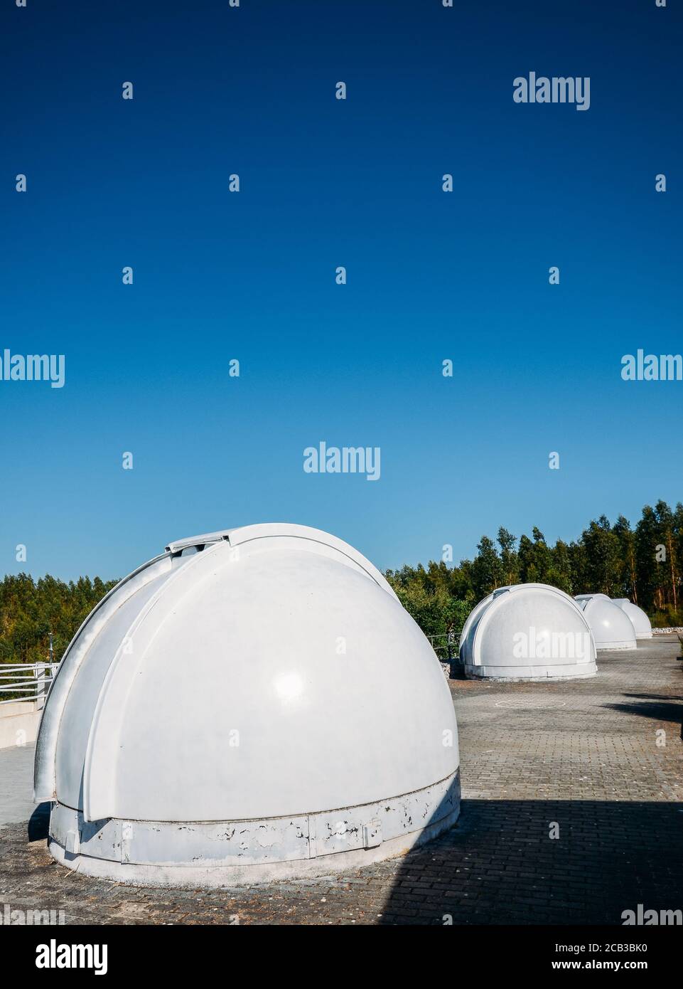 Kuppel des speziellen Astrophysikalischen Observatoriums in Constancia, Santarem, Portugal Stockfoto