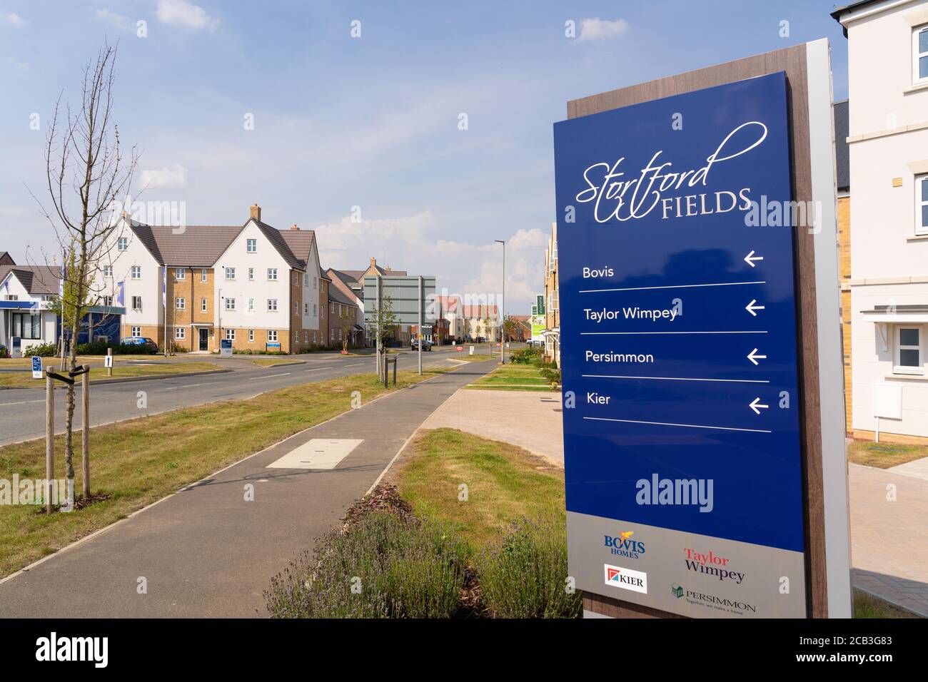 Eingang zur neuen Stortford Fields Wohnsiedlung. Bishop's Stortford, Hertfordshire. England. VEREINIGTES KÖNIGREICH. Stockfoto