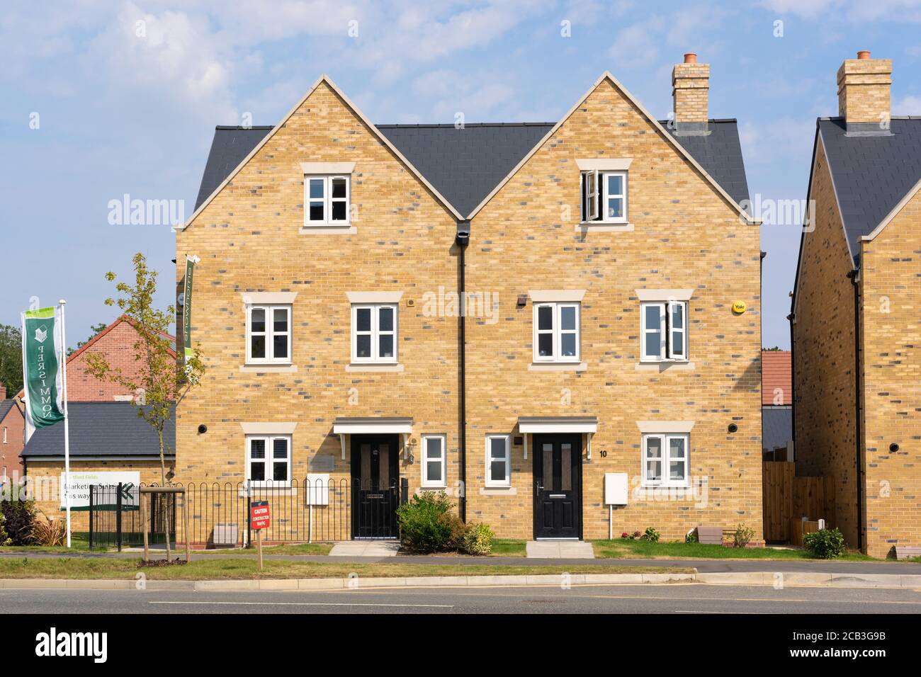 Persimmon Neubau Häuser in der neuen Stortford Fields Wohnsiedlung Entwicklung. Bishop's Stortford, Hertfordshire. England. VEREINIGTES KÖNIGREICH. Stockfoto