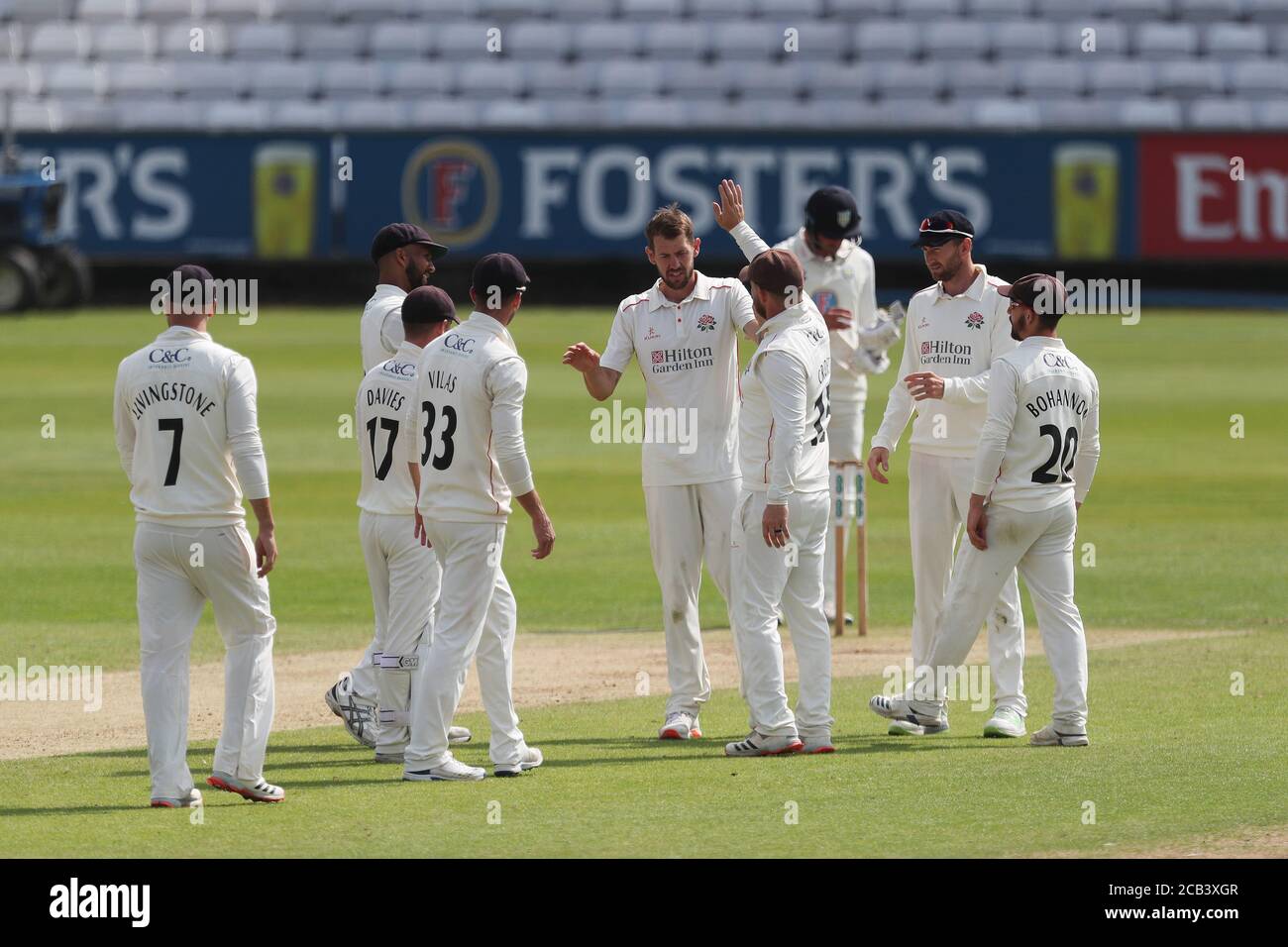 CHESTER LE STREET, ENGLAND. AUGUST 2020. Tom Bailey von Lancashire feiert sein 200. Erstklassiges Wicket für Lancashire während des Bob Willis Trophy-Spiels zwischen Durham County Cricket Club und Lancashire in Emirates Riverside, Chester le Street (Kredit: Mark Fletcher, Mi News) Kredit: MI News & Sport /Alamy Live News Stockfoto