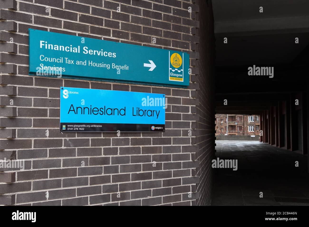 Glasgow City Council Financial Services unterzeichnen bei Anniesland Library for Council Tax and Housing Benefit Services, Anniesland Court, Glasgow, Schottland Stockfoto