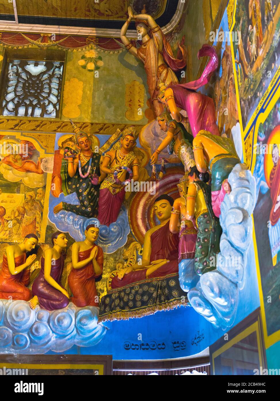dh Gangaramaya Buddhistischer Tempel COLOMBO STADT SRI LANKA Tempel Schrein buddha Statue verehrt Statuen Stockfoto