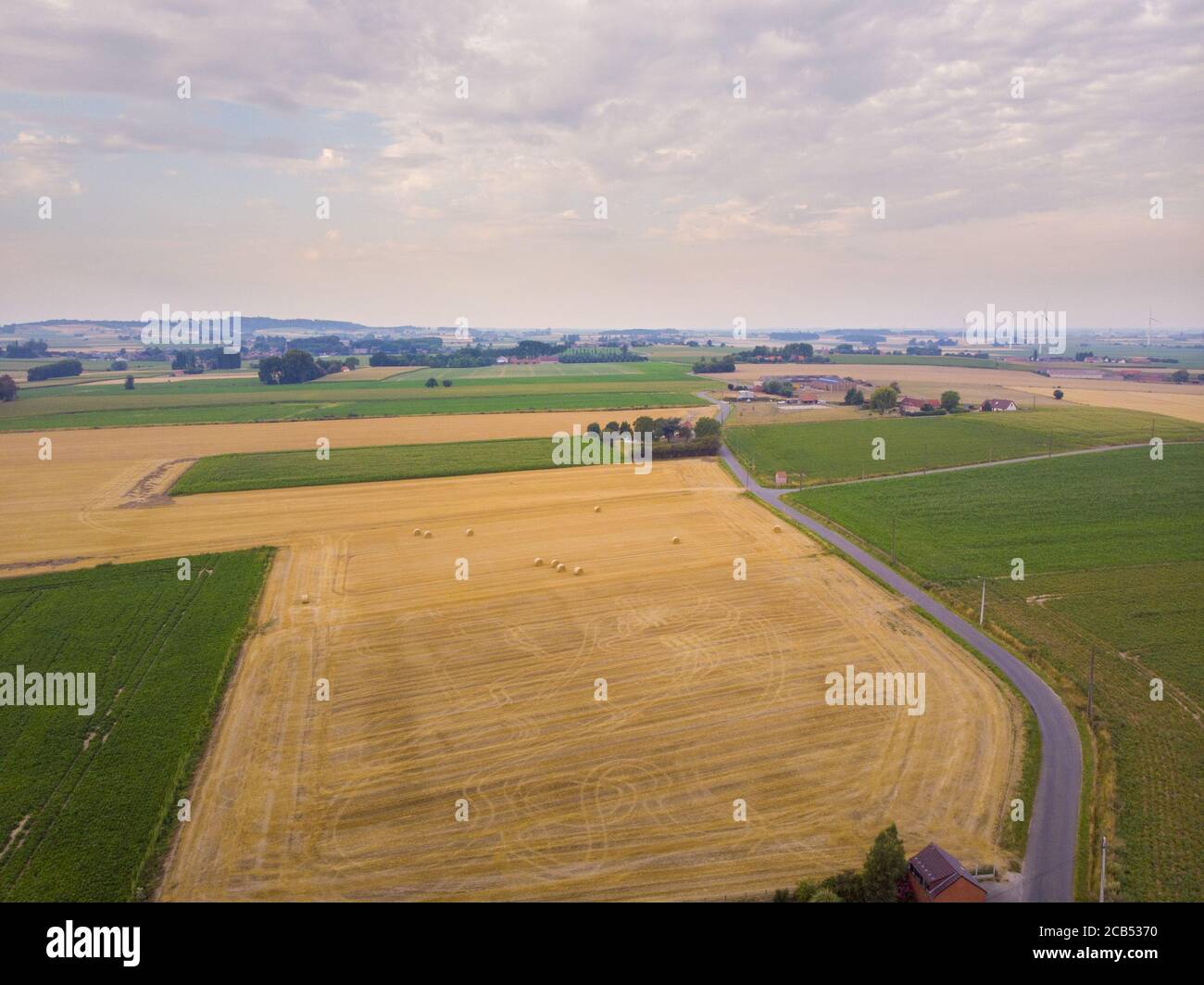 Luftaufnahme der Region Celles, in der Nähe von Kluisbergen in Belgien. Landschaft, Natur und Landwirtschaft Stockfoto