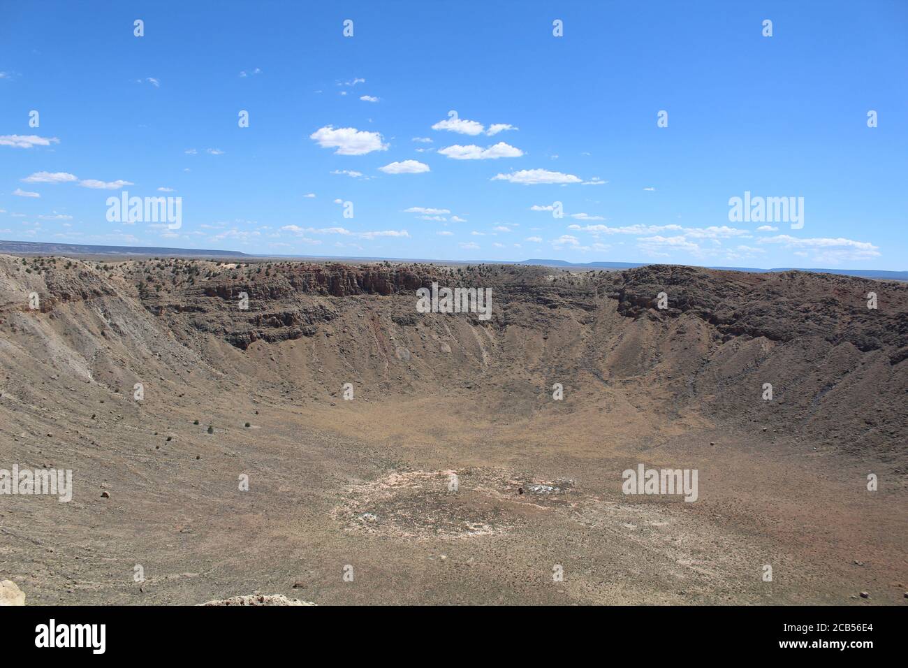 meteor Krater nationales Wahrzeichen, arizona; EIN massiver 560 Fuß tiefer und 4000 Fuß breiter Krater entstand, als ein massiver Meteor in Nord-Arizona stürzte Stockfoto