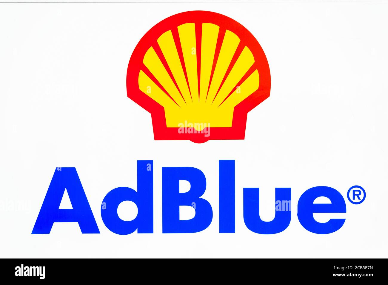 Portrait von Shell Diesel Logo und AdBlue Stockfoto