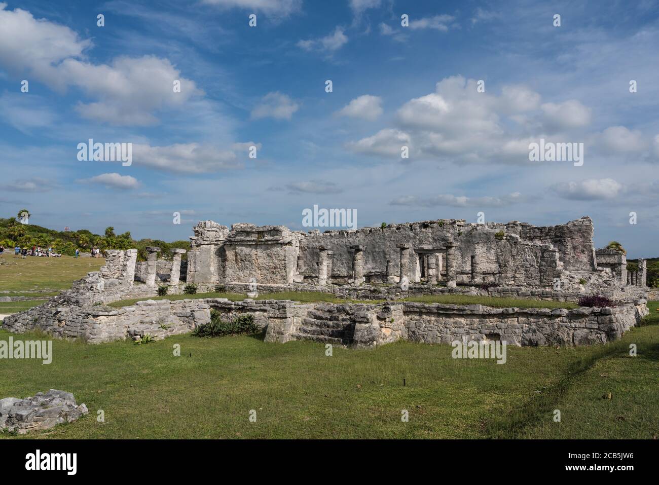 Das Haus der Säulen in den Ruinen der Maya-Stadt Tulum an der Küste des Karibischen Meeres. Tulum National Park, Quintana Roo, Mexiko. Stockfoto