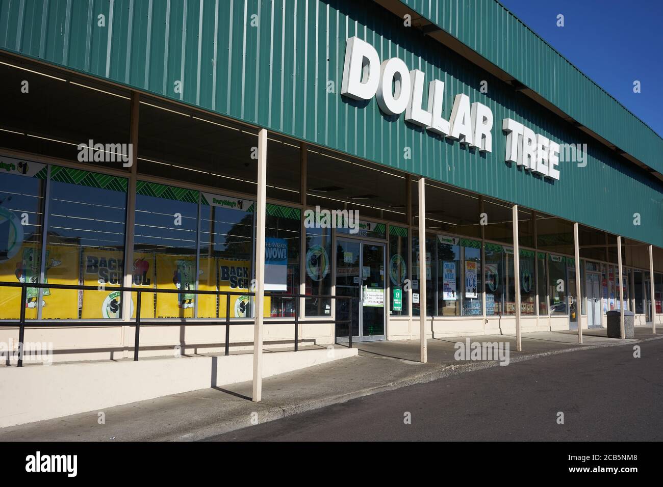 Ein Dollar Tree Laden in Tigard, Oregon, gesehen am Montag, 10. August 2020. Dollar Tree Stores, Inc. Ist eine amerikanische Kette von Discounter Variety Stores. Stockfoto