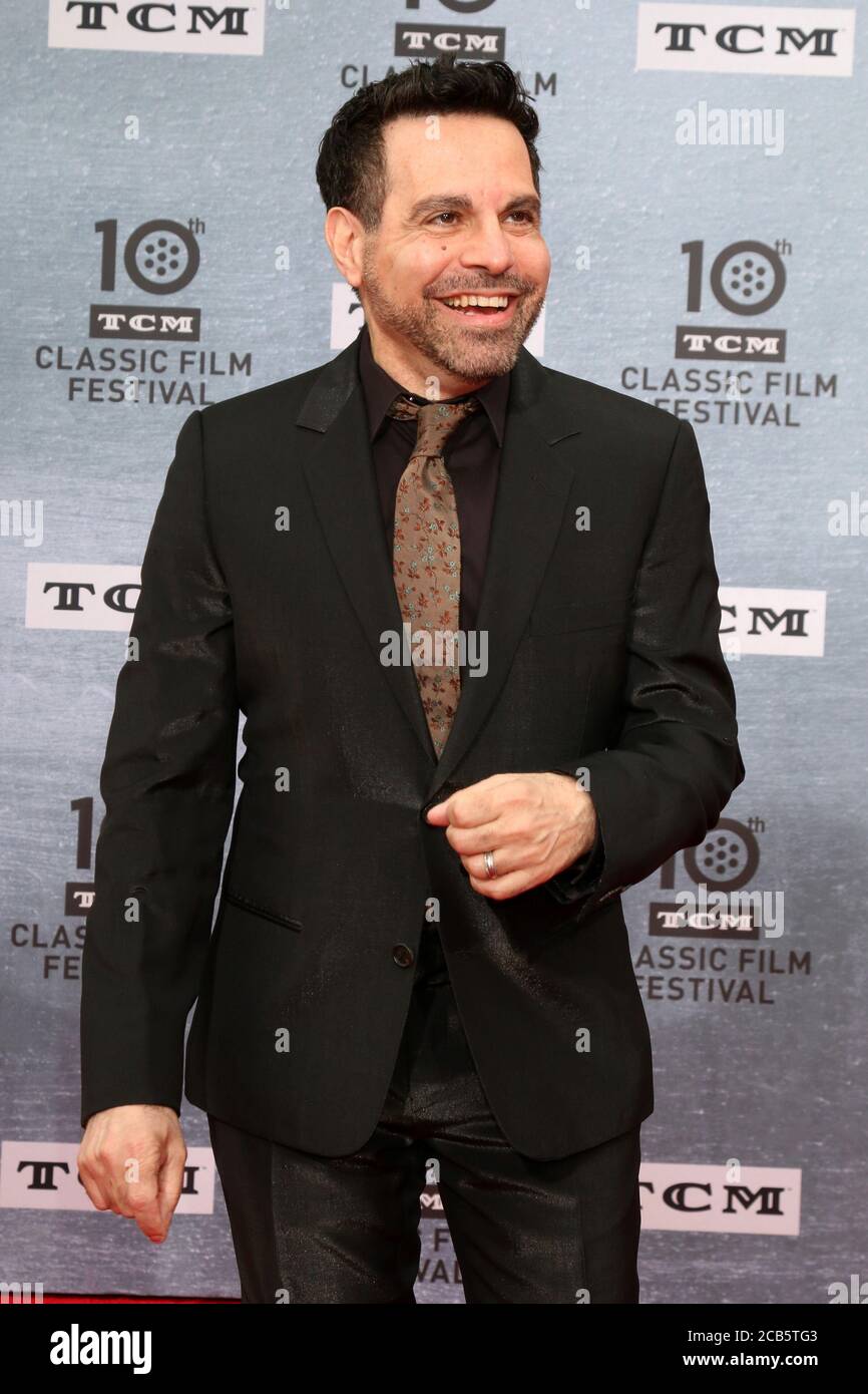 LOS ANGELES - APR 11: Mario Cantone bei der TCM Classic Film Festival Gala 2019 - 'When Harry Met Sally' im TCL Chinese Theatre IMAX am 11. April 2019 in Los Angeles, CA Stockfoto