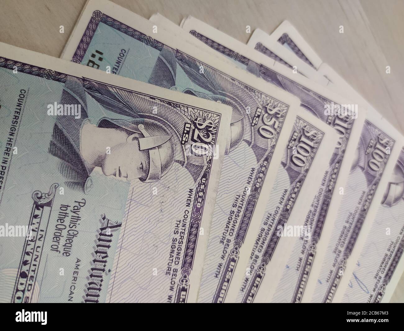 Ein Stapel America Express Traveler's Check wurde ausgefächelt Stockfoto