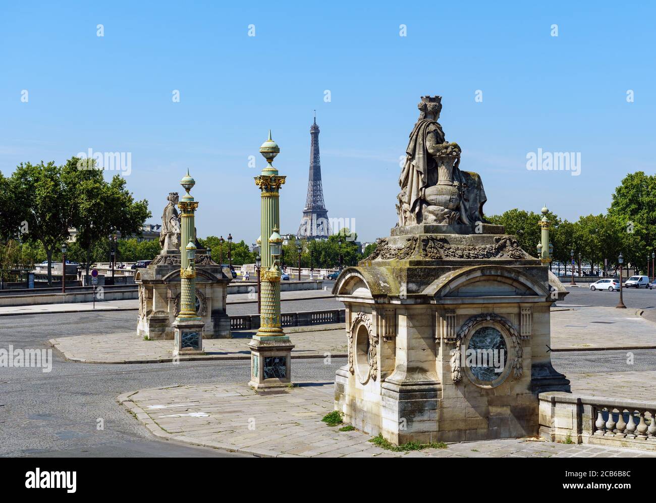 Statuen von Lyon und Marseille auf dem Place de la Concorde - Paris, Frankreich. Stockfoto