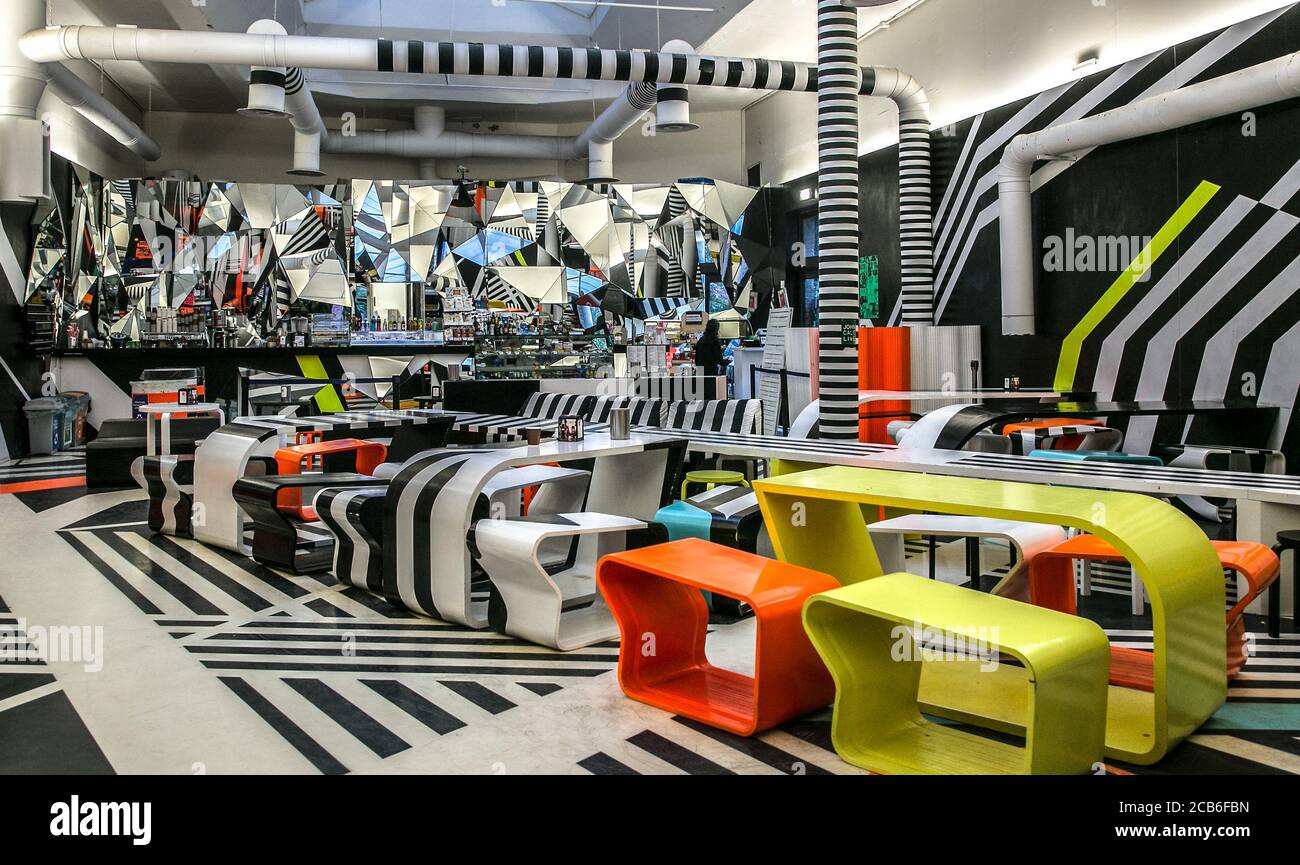 Venedig, Biennale-Gelände, Cafeteria gestaltet 2009 von Tobias Rehberger, Gastraum Stockfoto