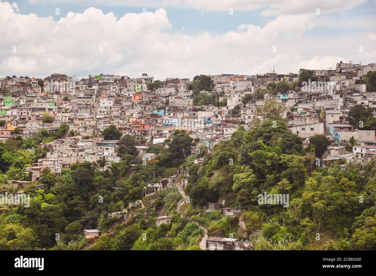 Stadtpanorama der armen Nachbarschaft in Guatemala-Stadt, Guatemala Stockfoto