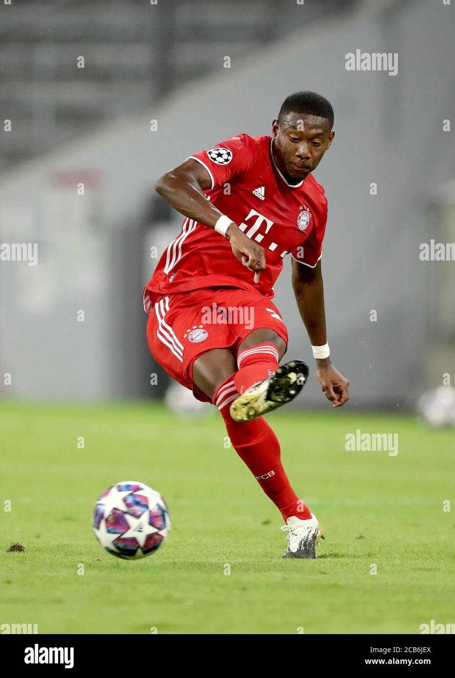 München, Deutschland, 8. August 2020, David ALABA, FCB 27 im Champions-League-Spiel FC BAYERN MÜNCHEN - FC CHELSEA in der 1.Bundesliga, Saison 2019/2020, © Peter Schatz / Alamy Stock Photos / Stefan Matzke/Sampics/Pool wichtig: KEIN SEKUNDÄRER (RE-) VERKAUF INNERHALB von 48 Stunden NACH DEM START Nationale und internationale Nachrichtenagenturen NUR zur redaktionellen Verwendung Stockfoto