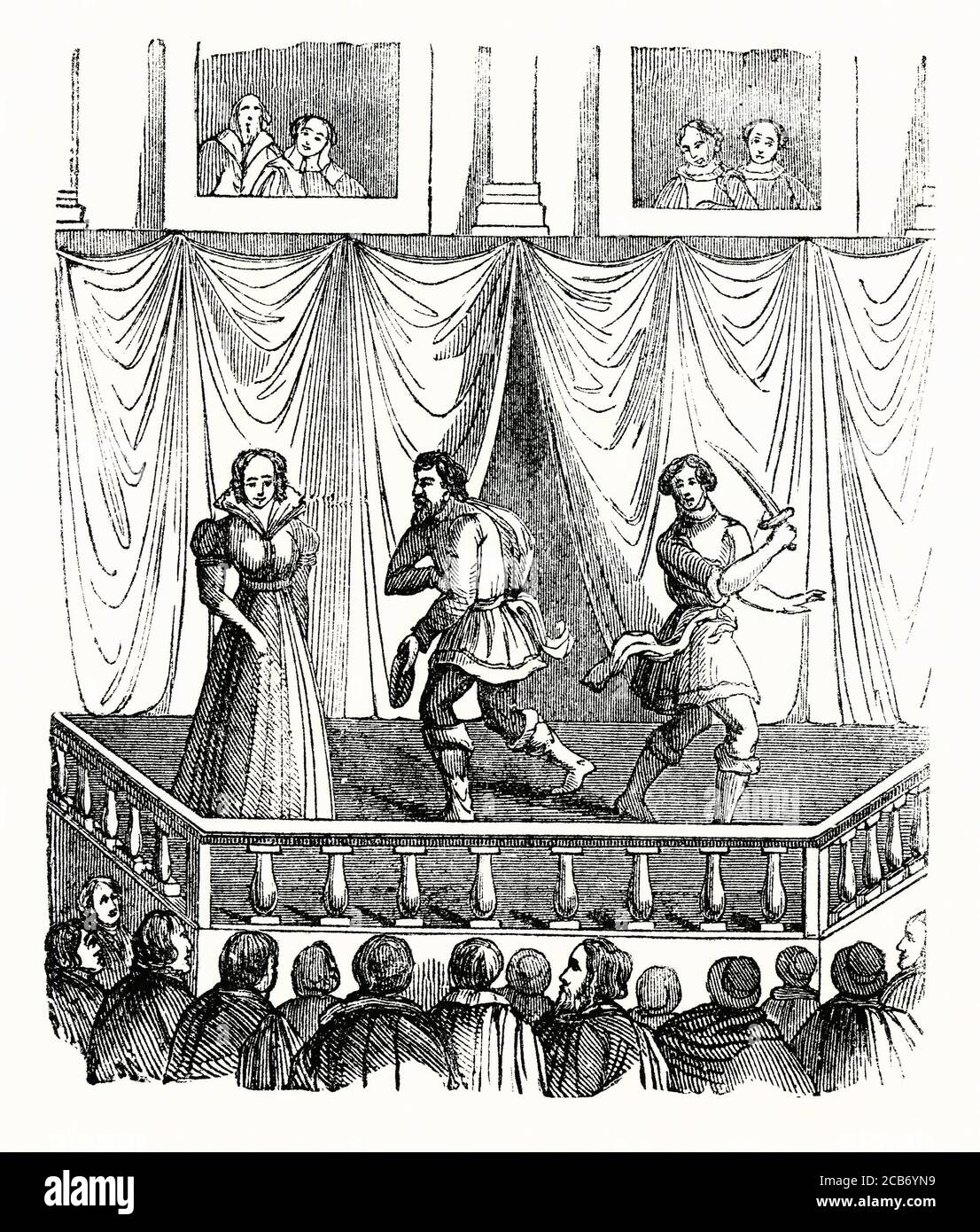 Ein alter Stich, der ein Stück zeigt, das im Mittelalter in England, Großbritannien, aufgeführt wurde. Das Theaterpublikum musste oft unter freiem Himmel stehen (sie wurden als "Erdlinge" bezeichnet), während diejenigen, die es sich leisten konnten, sich hinsetzen und von einem Balkon aus (hier im Hintergrund) zuschauen konnten. Stockfoto